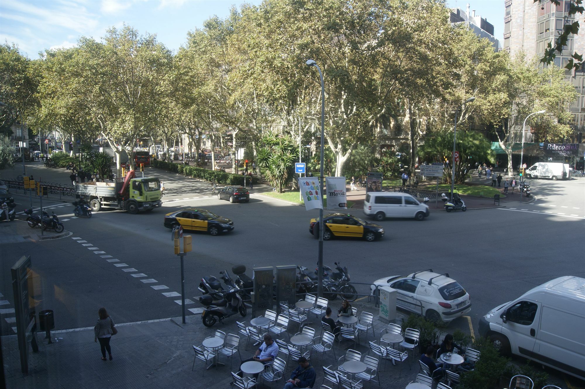Q Barcelona Hotel Bagian luar foto